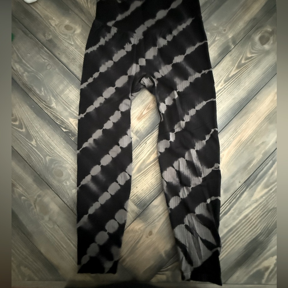 VS Pink 7/8 Leggings